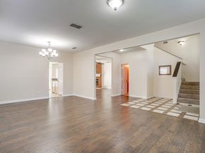5711  Homestead Road , Arlington Texas 76017
