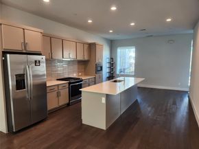 1771  Mccoy Street  205, Dallas Texas 75204