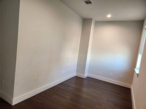 1771  Mccoy Street  205, Dallas Texas 75204