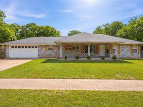 217  Spruce Circle , Azle Texas 76020