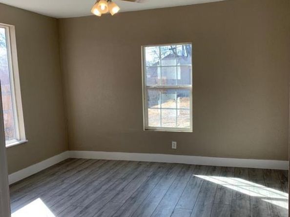 1506  Vermont Avenue , Dallas Texas 75216