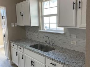 1506  Vermont Avenue , Dallas Texas 75216