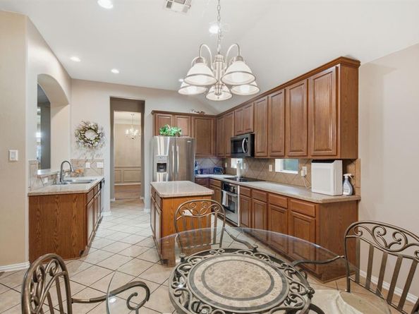 8100  Yucatan Court , Arlington Texas 76002