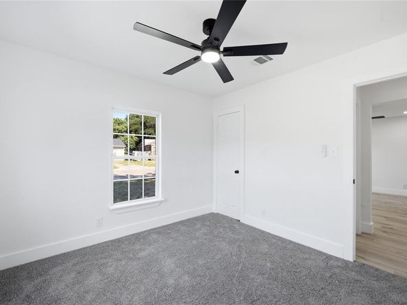 2321  Eastover Avenue , Fort Worth Texas 76105