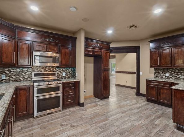3030  Weisenberger Drive , Dallas Texas 75212