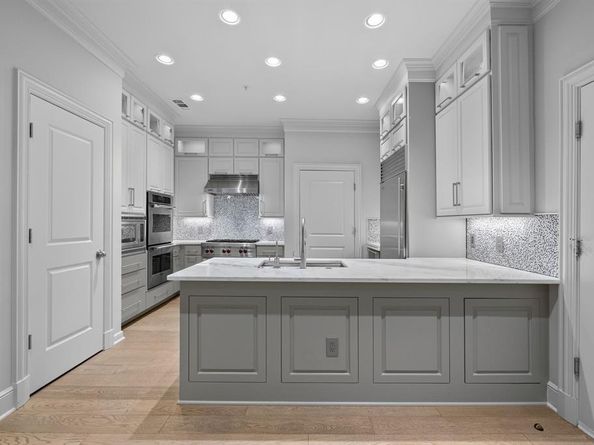 4240  Prescott Avenue  8B, Dallas Texas 75219
