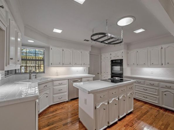7723  Pennyburn Drive , Dallas Texas 75248