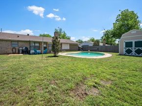 212 S Heights Drive , Crowley Texas 76036