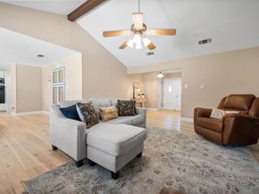 212 S Heights Drive , Crowley Texas 76036