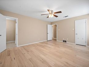 212 S Heights Drive , Crowley Texas 76036