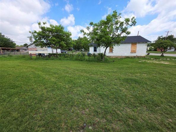 3700 S Main Street , Fort Worth Texas 76110