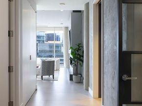 2408  Victory Park Lane  1039, Dallas Texas 75219