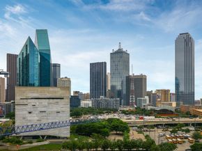 2408  Victory Park Lane  1039, Dallas Texas 75219