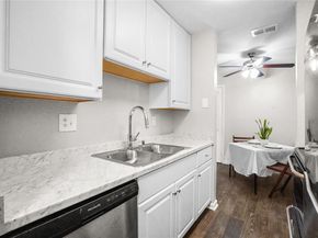 4502  Gaston Avenue  319, Dallas Texas 75246