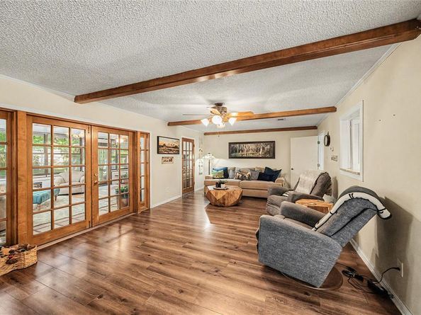 1810  Lakeside Drive , Arlington Texas 76013