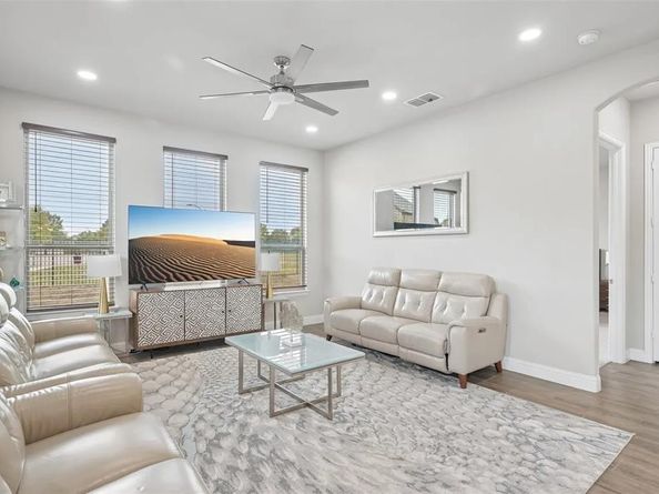 2923  Grand Lookout Lane , Arlington Texas 76001