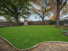 1205  Clover Hill Road , Mansfield Texas 76063