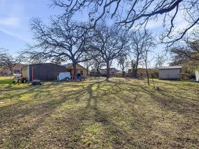 2113  Harris Lane , Haltom City Texas 76117