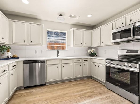 274 S St Augustine Drive , Dallas Texas 75217