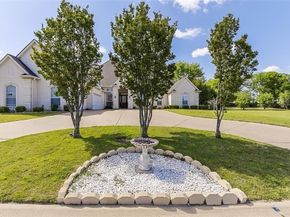 1009  Place Louie  , DeSoto Texas 75115