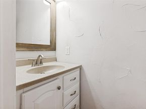 617  Carriagehouse Lane  3E, Garland Texas 75040