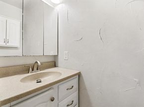 617  Carriagehouse Lane  3E, Garland Texas 75040