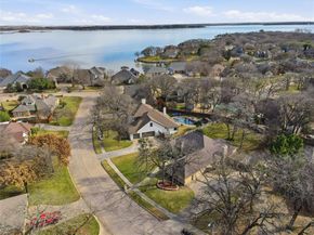 1312  Crows Nest Court , Azle Texas 76020