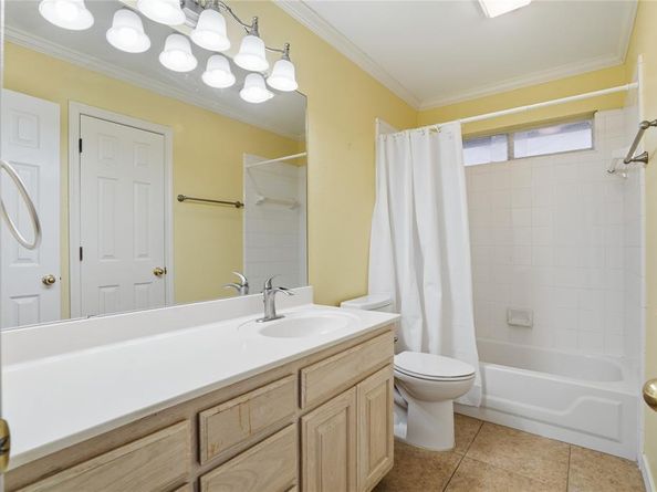 1312  Crows Nest Court , Azle Texas 76020