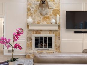 6818  Southpoint Drive , Dallas Texas 75248