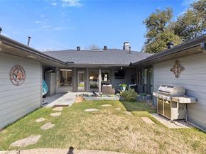 6818  Southpoint Drive , Dallas Texas 75248