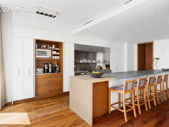 57 Irving Place PH9/10, New York NY 10003