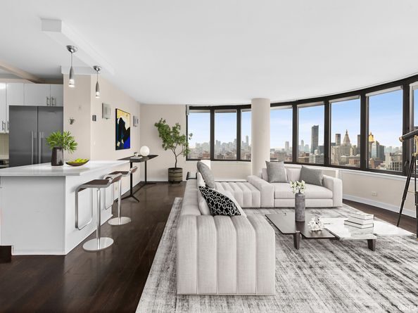 330 East 38th Street 50D, New York NY 10016