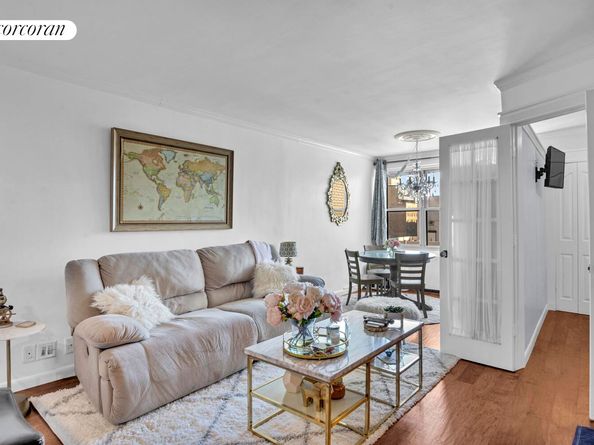 205 3rd Avenue 15A, New York NY 10003