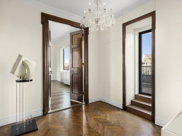 501 East 79th Street PHB, New York NY 10075