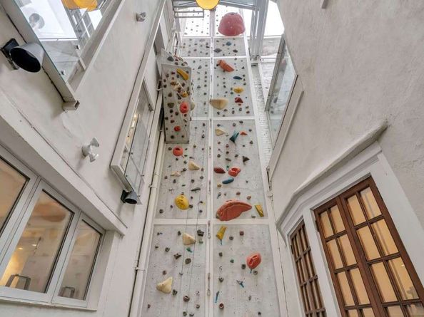 16 Minetta Lane, New York NY 10012