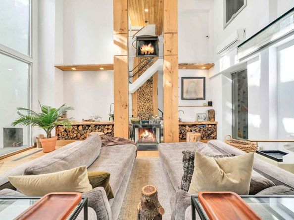 16 Minetta Lane, New York NY 10012