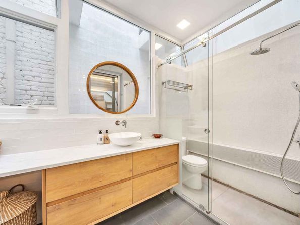 16 Minetta Lane, New York NY 10012