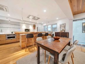 16 Minetta Lane, New York NY 10012