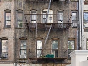 323 East 90th Street, New York NY 10128
