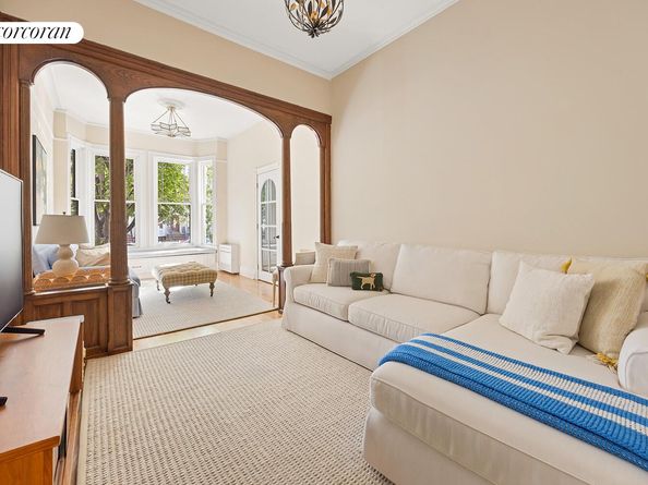 621 Vanderbilt Street, Brooklyn NY 11218