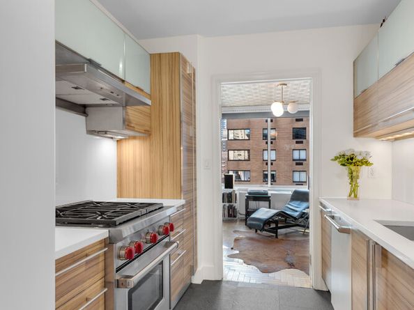 170 East 87th Street E14A, New York NY 10028