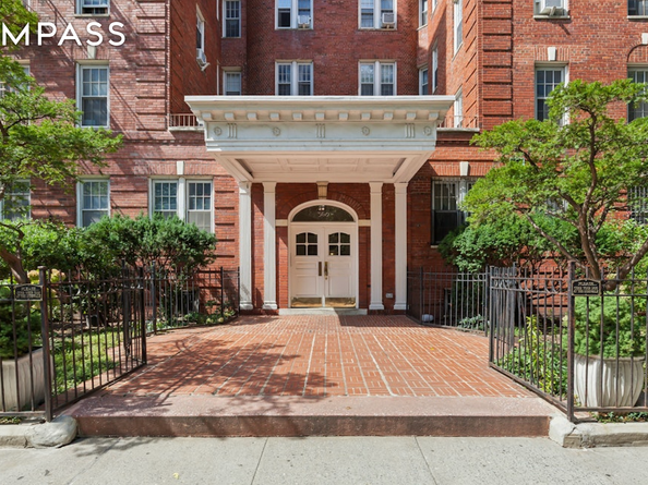 360 Clinton Avenue 6J, Brooklyn NY 11238