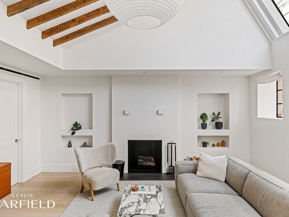 60 West 9th Street, New York NY 10011