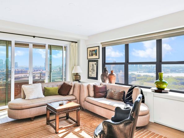 268 East Broadway A1706, New York NY 10002