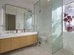 200 East 20th Street 16B, New York NY 10003