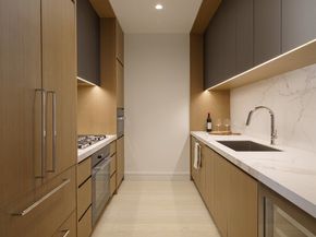 200 East 20th Street 16B, New York NY 10003