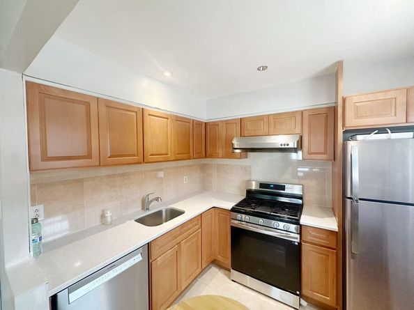 84-26 60th Avenue, Queens NY 11379