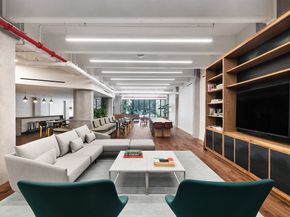 184 Kent Avenue B106, Brooklyn NY 11249