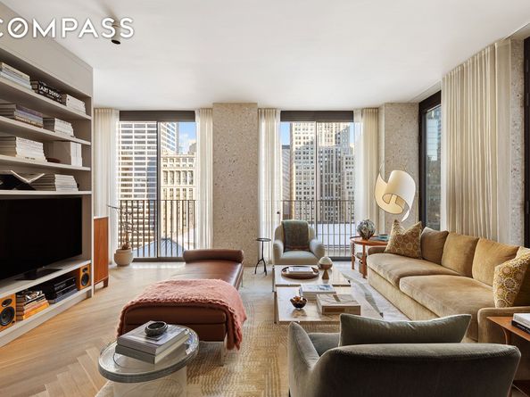 16 West 40th Street 16B, New York NY 10018