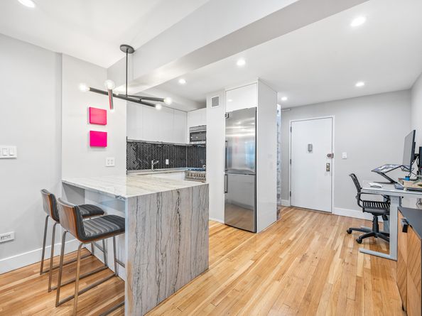 408 West 34th Street 6H, New York NY 10001